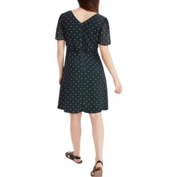 Madewell green and white dot smocked shoulder v neck dress smoky spruce, size 0 - Picture 3 of 10